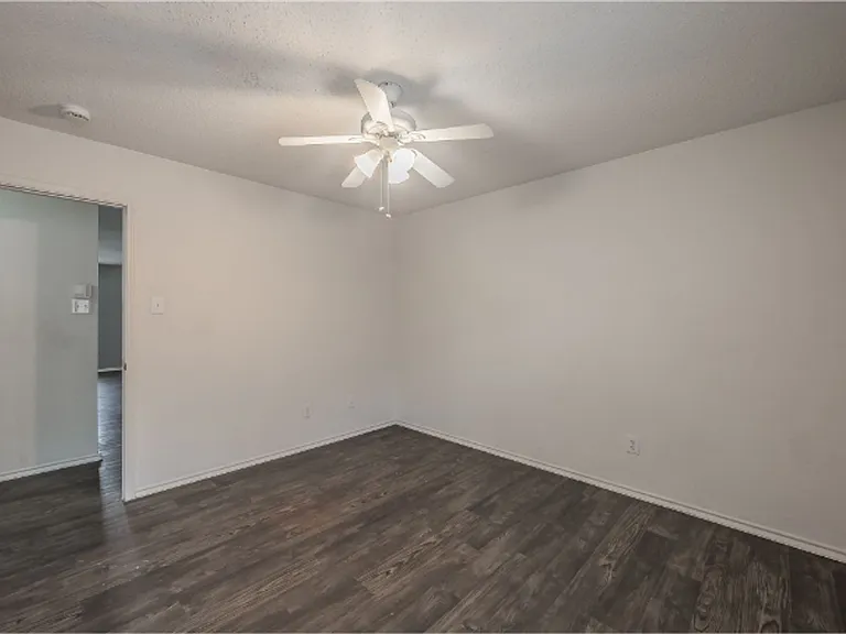 3327 Clydesdale Dr — Photo 20