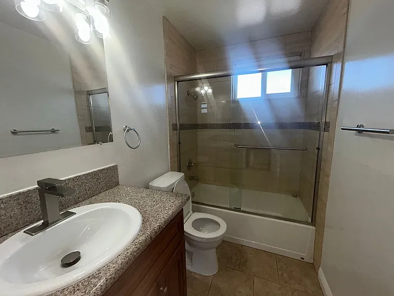 7822 Newman Ave #B — Photo 21