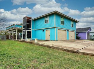 109 Port Ave, Rockport, TX 78382