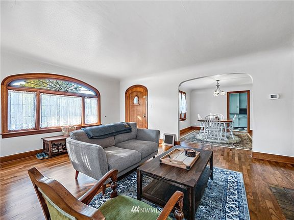 3rd image of 11803 Park Ave S