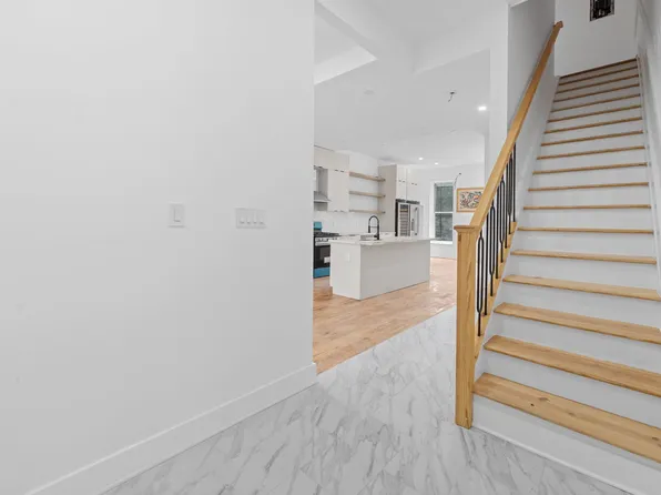 614 Madison Street image 4 of 13