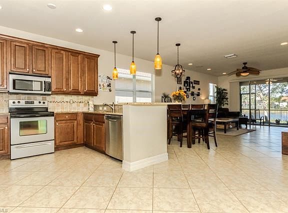 4th image of 10439 Spruce Pine Ct