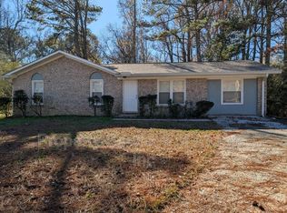 525 Cedar Wood Ct, Atlanta, GA 30349