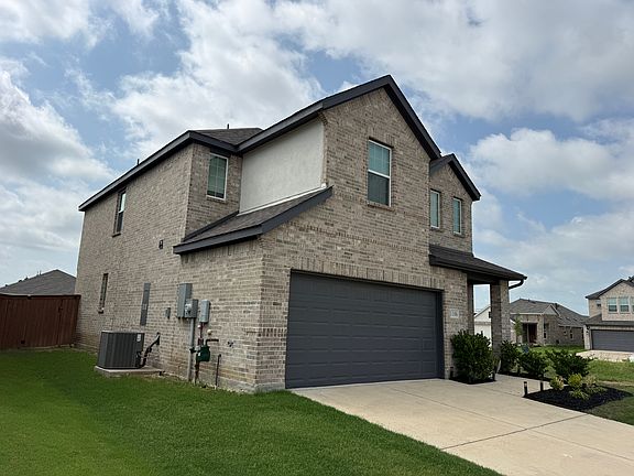 2nd image of 1106 Arborwood Dr