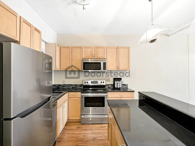 711 W 26th St #303 — Photo 7