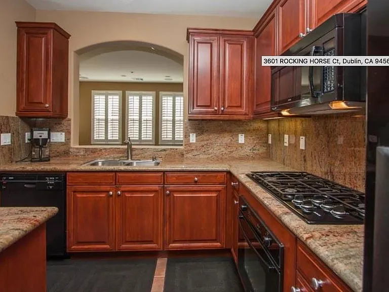 3601 Rocking Horse Ct — Photo 10