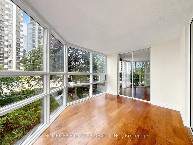 131 Beecroft Rd #203 — Photo 22
