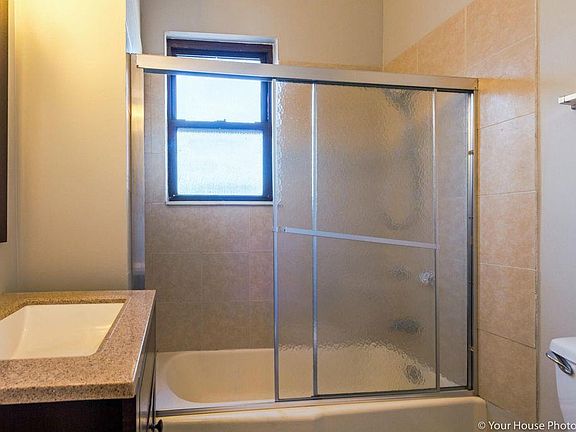 4th image of 4354 N Ashland Ave APT 204