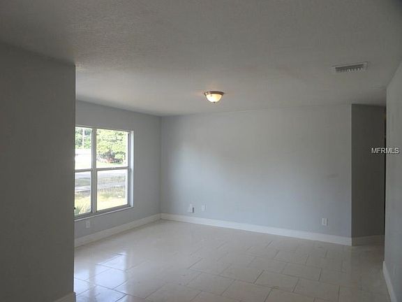 3rd image of 1202 Harvest Home Ct