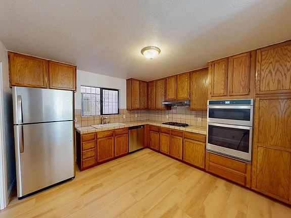 4th image of 534 Holloway Ave #A