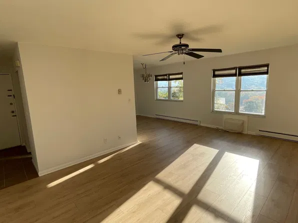 100 Pierson Miller Dr APT F29, Pompton Lakes, NJ 07442