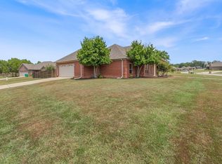 164 Crystal Lake Rd, Austin, AR 72007