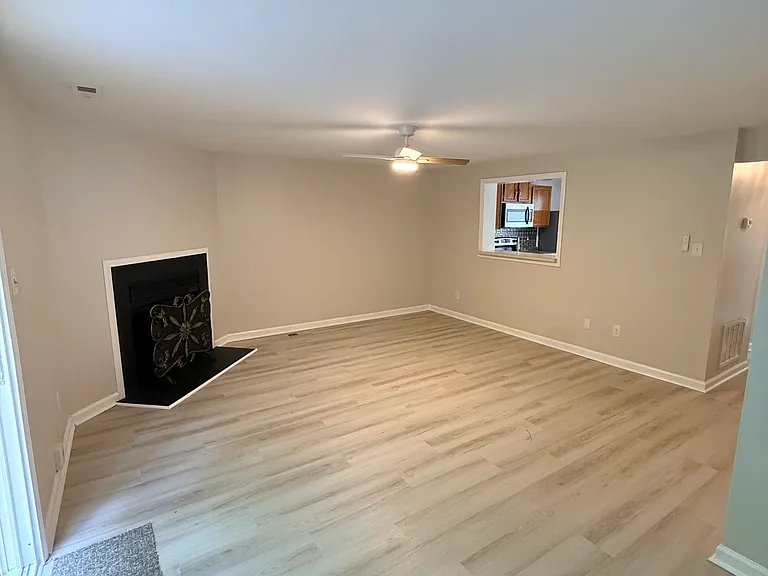 7252 Shellburne Dr — Photo 5