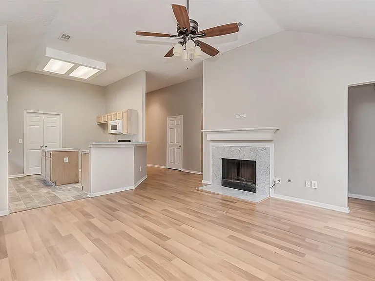 3026 Silver Spring Trl — Photo 12