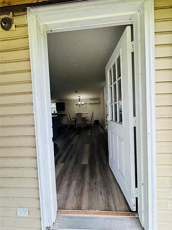 3 bed, 2.0 bath, 1456 sqft, $2,800 — Photo 2