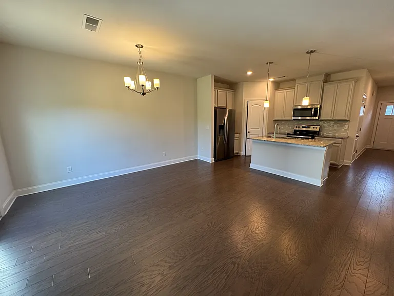 958 Oak Ridge Ln #958 — Photo 2