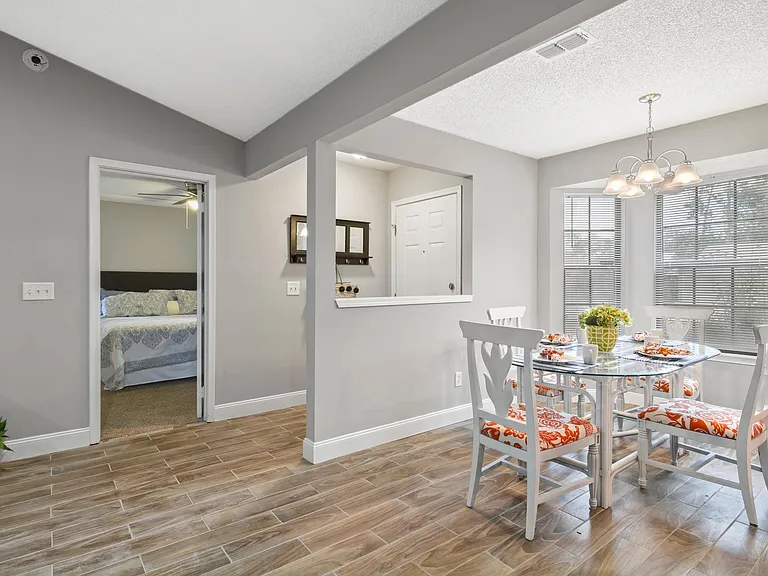 11530 Sweetwater Oaks Dr W — Photo 15