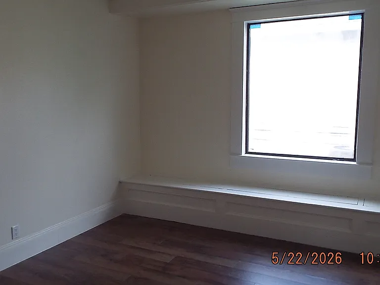 234 E Sayers Ave — Photo 10