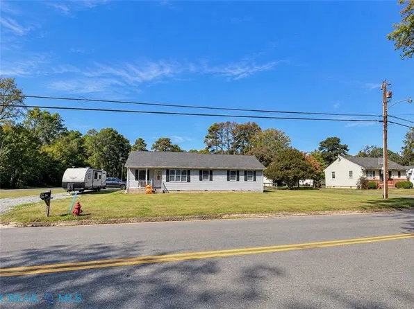 382 Beach Rd, White Stone, VA 22578