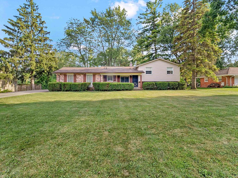 1st image of 376 E Lovell Dr