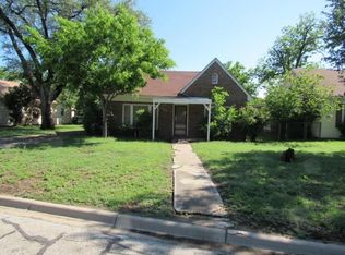 2608 Vincent St, Brownwood, TX 76801