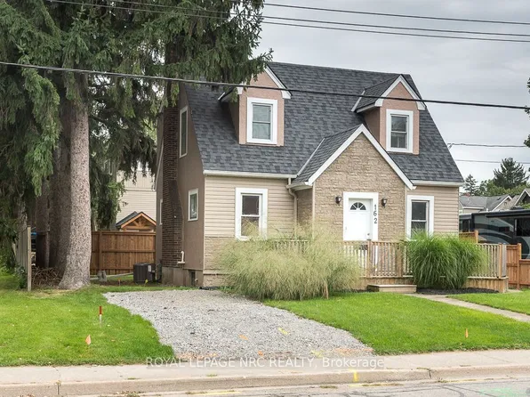 162 Aqueduct St, Welland, ON L3C 1C4