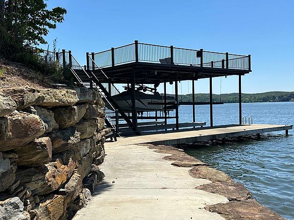 2nd image of 788 Paradise Dr