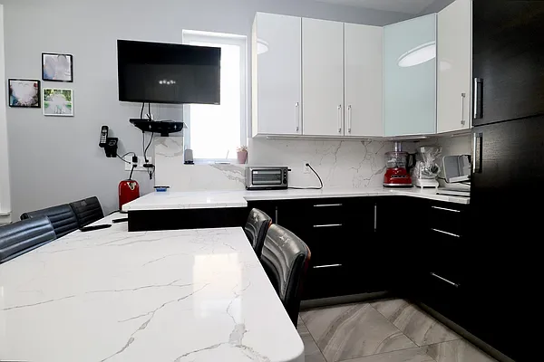 Sold by Remax Edge | media 19