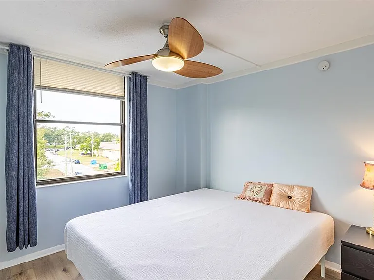 701 S Madison Ave #401 — Photo 10