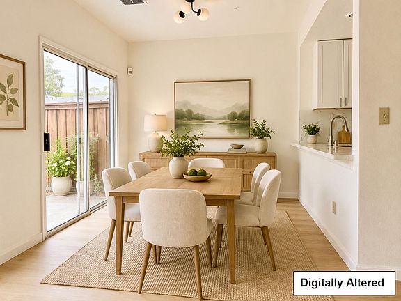 4th image of 127 Harris Cir