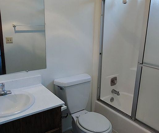 4th image of 7494 Armstrong Pl