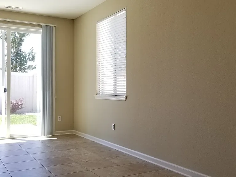 2160 Overland Park Dr — Photo 8