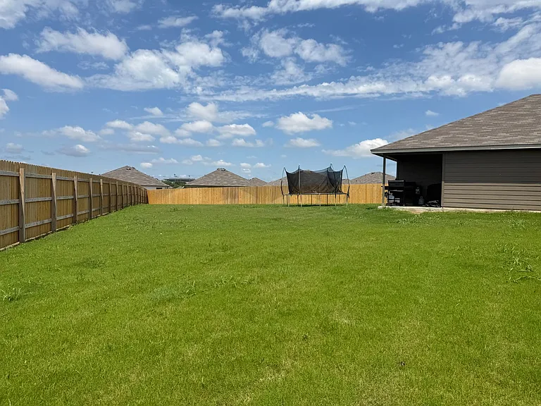 2621 Torbensen Ct — Photo 20