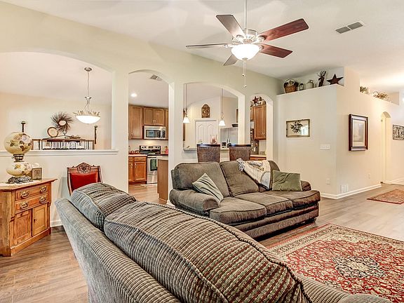 4th image of 235 Tadcaster Ct