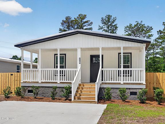 2nd image of 1021 Pine Ridge Court