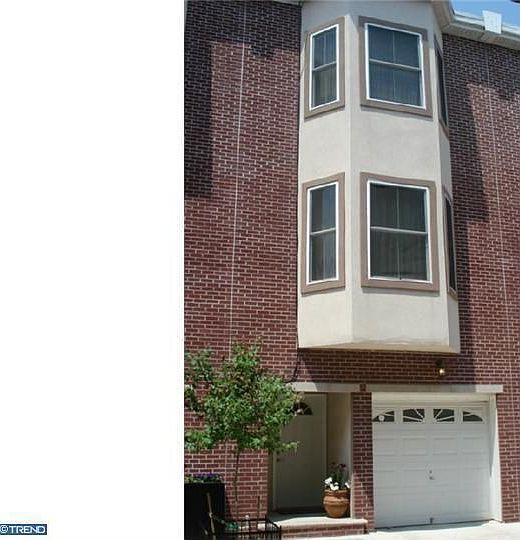 1st image of 1002 Dorrance St