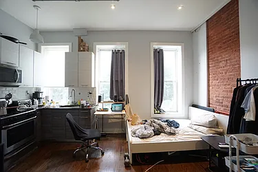 Rented by Rennit Inc.