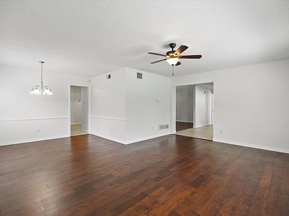 5th image of 3026 Kingswood Dr