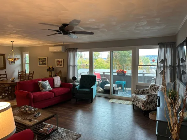 201 Evergreen St APT 1-3E, Vestal, NY 13850