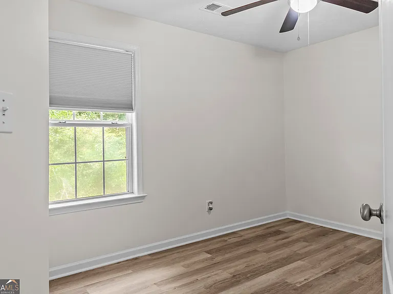 1091 Creek Point — Photo 13