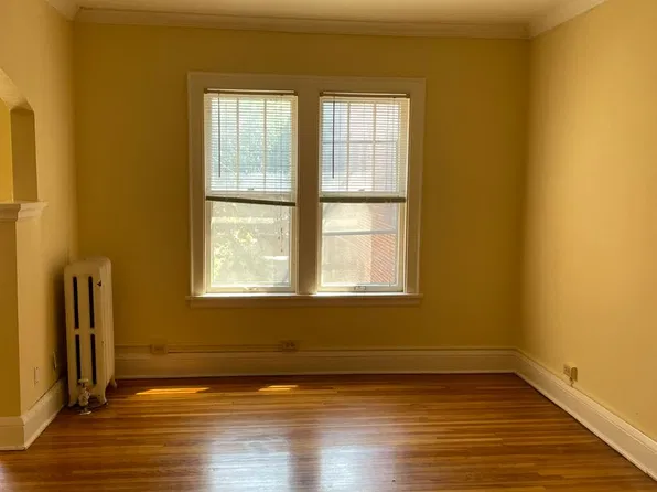 Twin Court Apartments