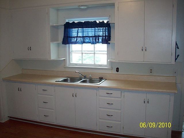 2nd image of 410 E 3rd St