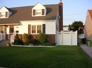 245 Green Valley Rd, East Meadow, NY 11554