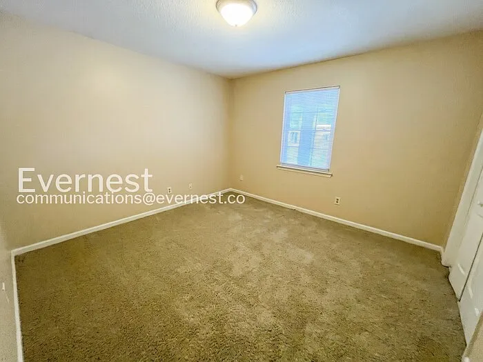 2406 Lyndon Ave #4 — Photo 13