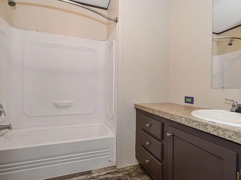 550 Quail Run Cir — Photo 18