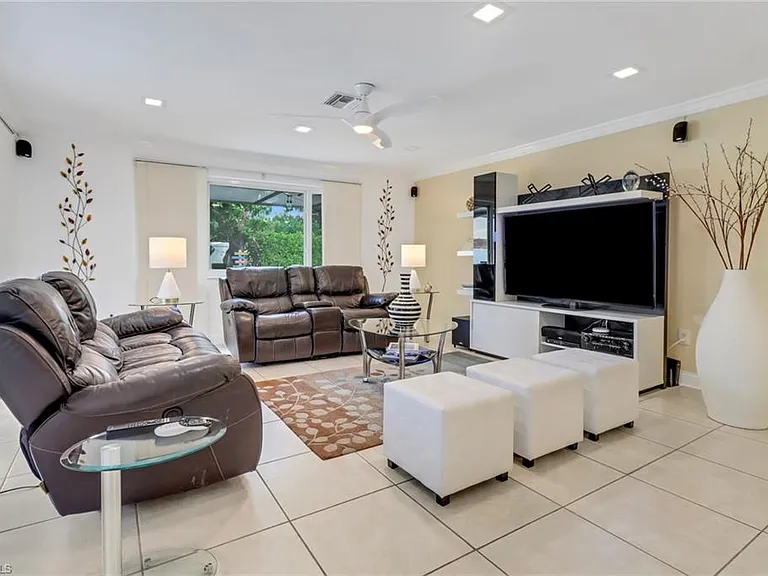 701 N Barfield Dr — Photo 13
