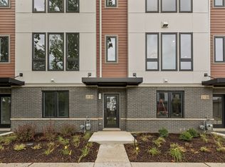 2118 Iron Ridge Ln, Naperville, IL 60563