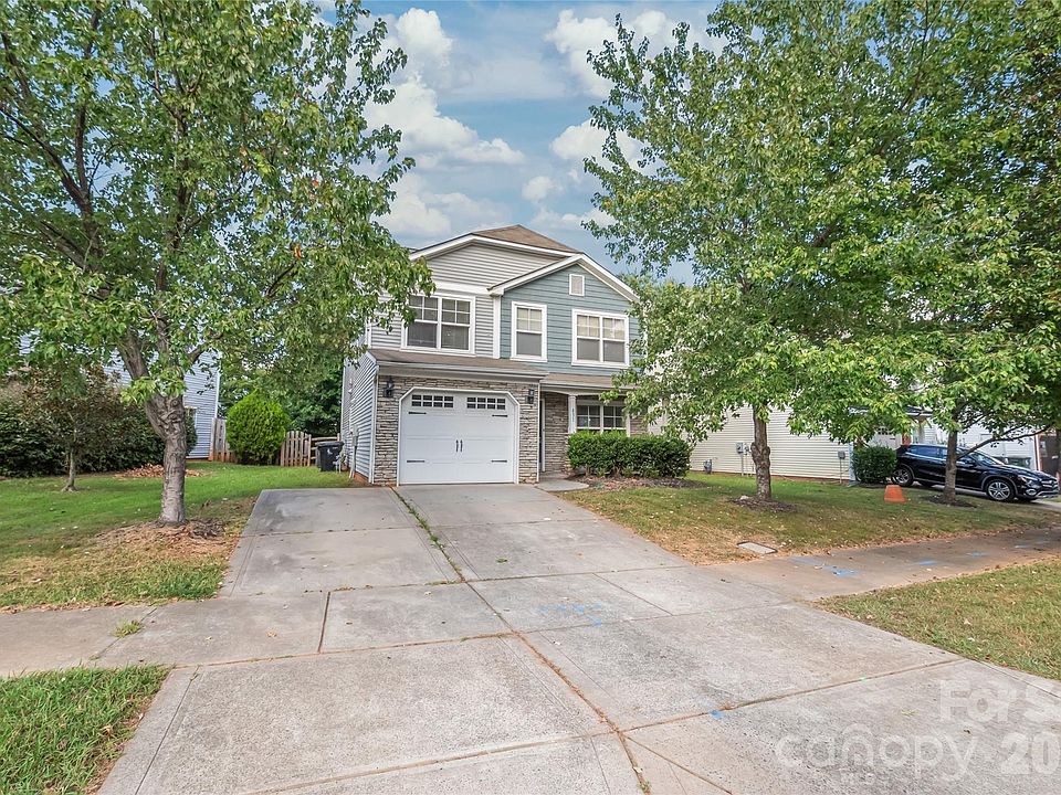 1st image of 831 Sinclair Dr