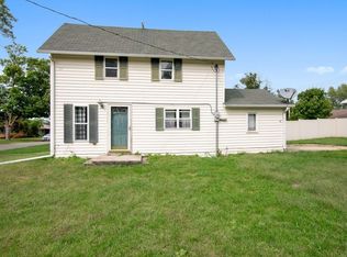 1302 Central Ave, Center Point, IA 52213