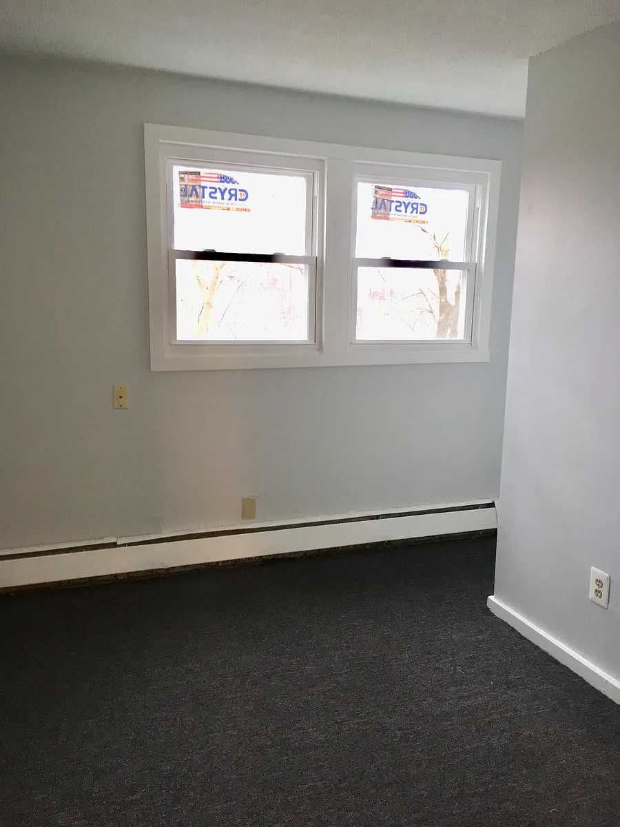 Building Photo - 70 Admiral St #3